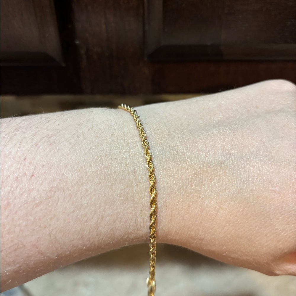 New Elegant Gold Rope Chain Bracelet For Wrists that are 6 inches or less